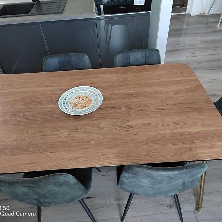 Angella Apartment Dugi Rat Zewnętrze zdjęcie